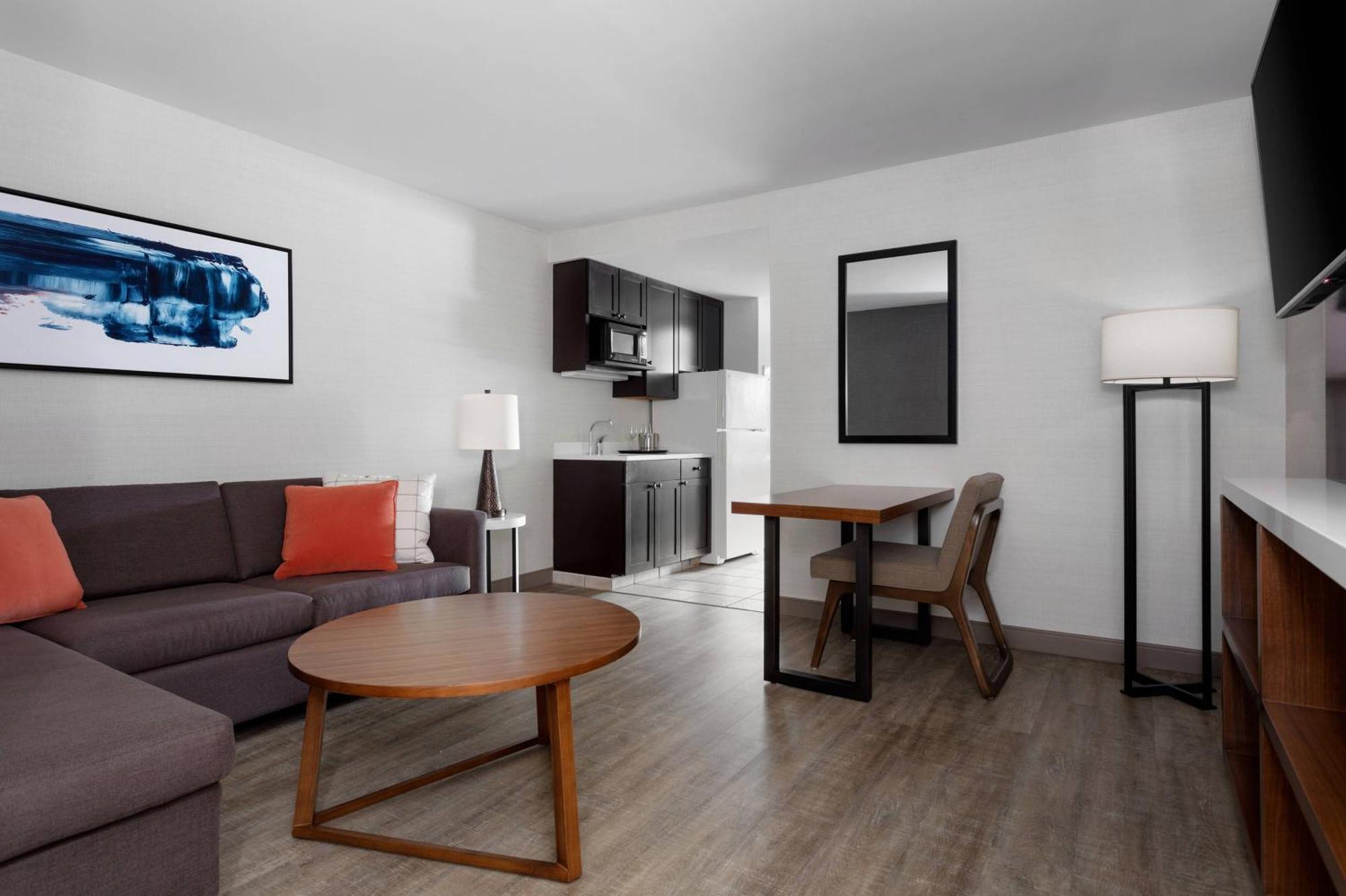 Delta Hotels by Marriott Burlington Buitenkant foto