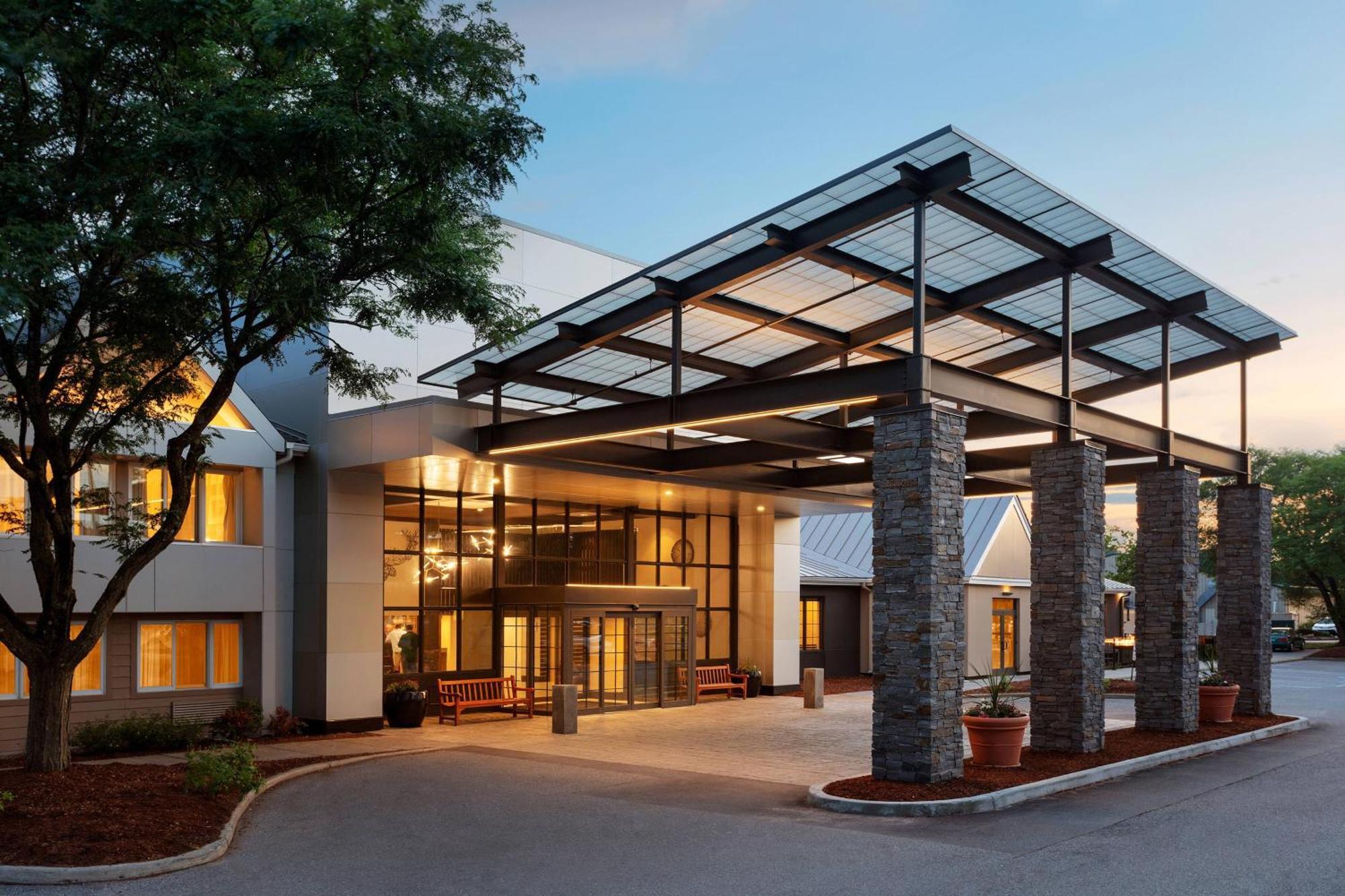 Delta Hotels by Marriott Burlington Buitenkant foto